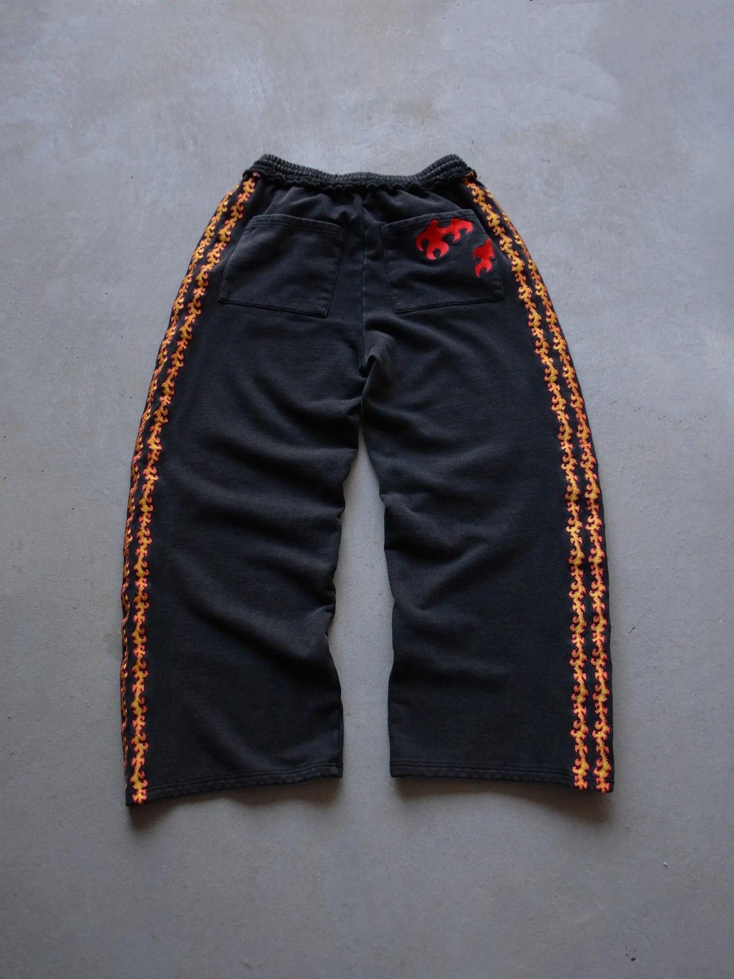 SUN BREATHING GLOWING EMBROIDERY SWEAT SET | DEMON SLAYER