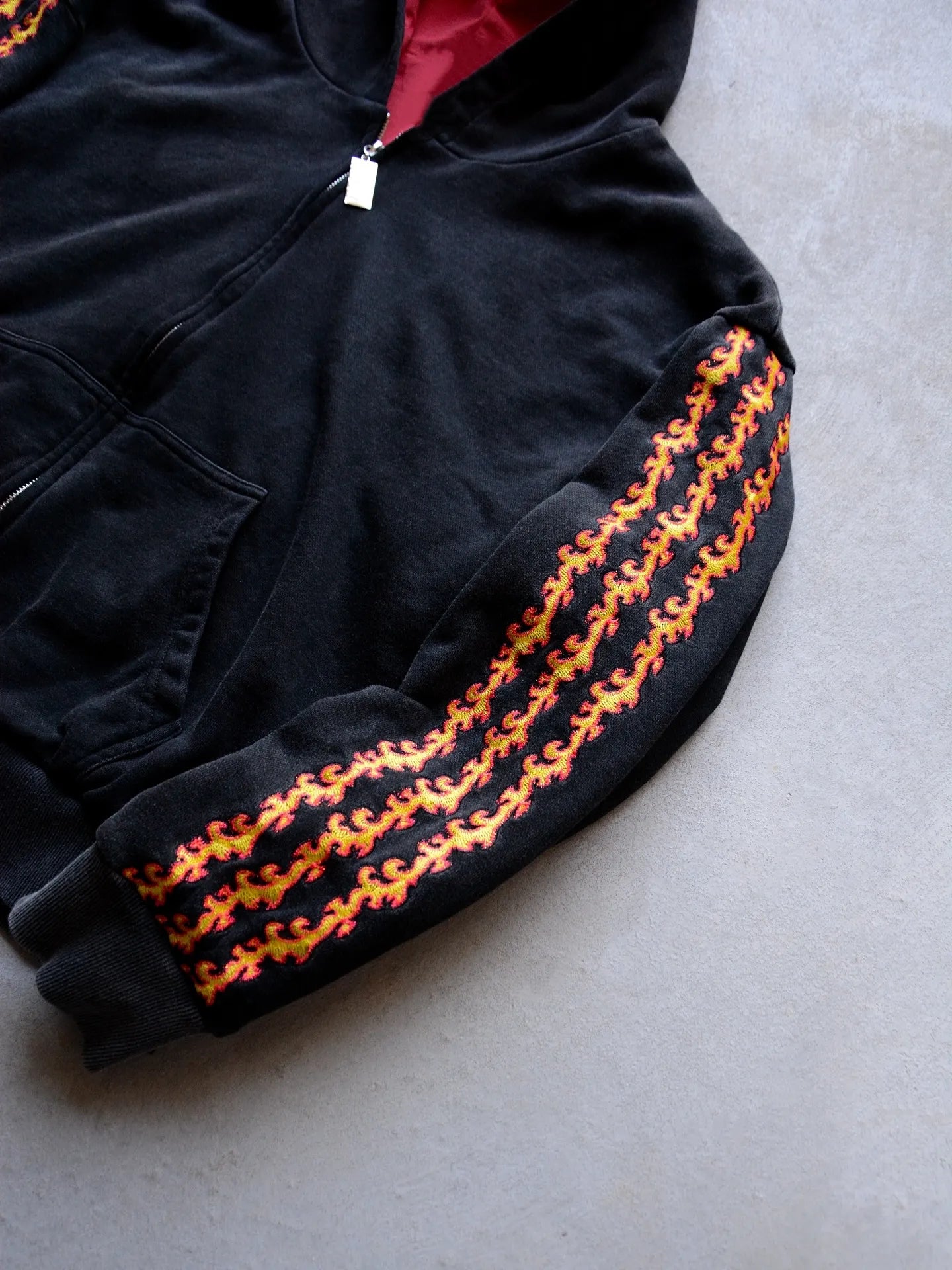 SUN BREATHING GLOWING EMBROIDERY SWEAT SET | DEMON SLAYER